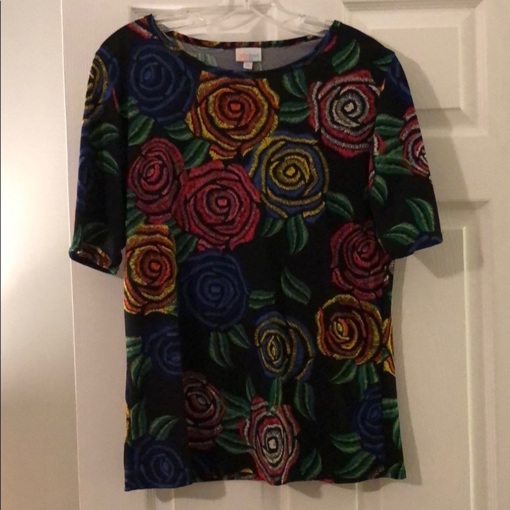 LuLaRoe classic tee